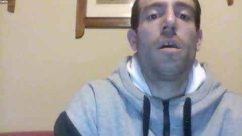 Snapshot of morenikoo26 chatting on May 9, 2026, 10:15 pm morenikoo26 online show from May 9, 2026, 10:15 pm