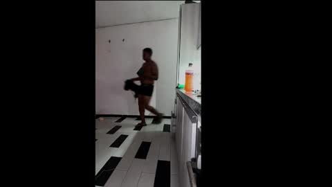 Carlos online show from April 19, 2026, 9:50 pm