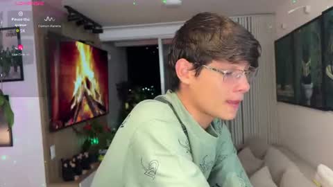 Snapshot of morgan_hiller chatting on July 19, 2026, 1:53 am online show from July 19, 2026, 1:53 am