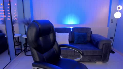 Snapshot of morganhicks chatting on January 23, 2025, 7:18 pm Morgan Hicks online show from January 23, 2025, 7:18 pm