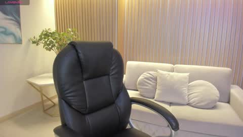 Snapshot of morganhicks chatting on January 29, 2025, 6:39 pm Morgan Hicks online show from January 29, 2025, 6:39 pm