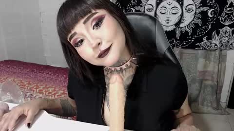 Morgan Moon online show from September 18, 2025, 6:21 pm