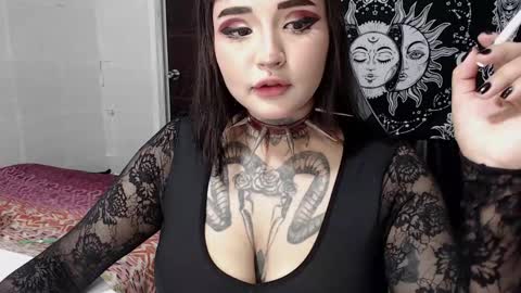 Morgan Moon online show from October 15, 2025, 6:41 pm