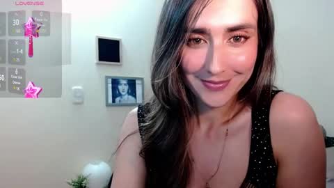 Snapshot of moriahhoe chatting on February 17, 2025, 7:31 pm Moriah online show from February 17, 2025, 7:31 pm