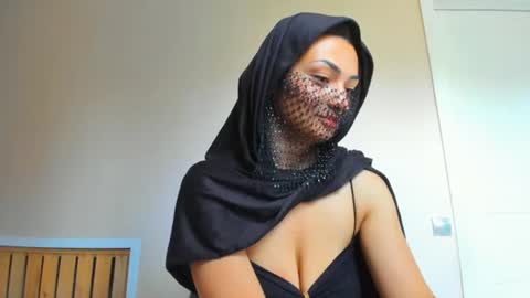 Snapshot of moroccan_diamond_ chatting on June 20, 2026, 7:22 am Medina online show from June 20, 2026, 7:22 am