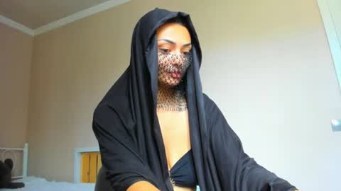 Snapshot of moroccan_diamond_ chatting on June 21, 2026, 7:33 am Medina online show from June 21, 2026, 7:33 am