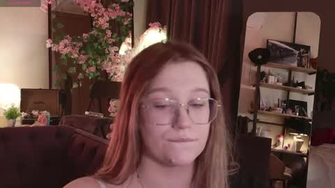 Snapshot of morvelyn chatting on June 3, 2026, 8:47 pm morvelyn online show from June 3, 2026, 8:47 pm