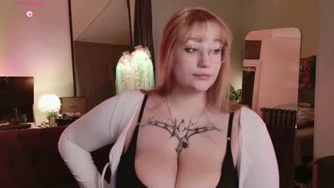 Snapshot of morvelyn chatting on July 14, 2026, 9:31 pm morvelyn online show from July 14, 2026, 9:31 pm