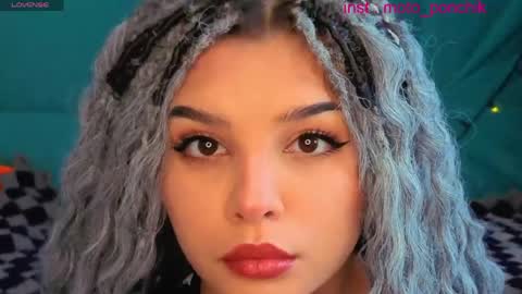 Snapshot of moto_ponchik chatting on April 23, 2026, 7:52 am Kris online show from April 23, 2026, 7:52 am