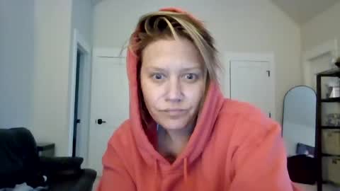 MotoKittyXO online show from May 7, 2026, 11:21 pm