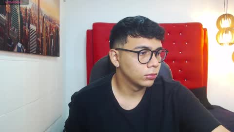 Mou Fly online show from November 6, 2025, 11:55 am