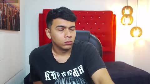 Mou Fly online show from November 12, 2025, 12:16 pm