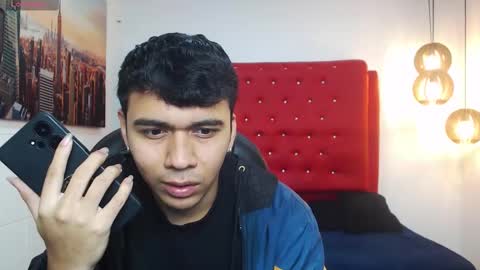 Mou Fly online show from December 2, 2025, 12:32 pm