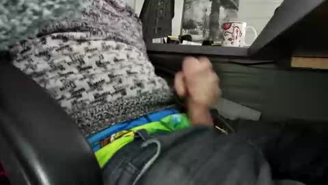 Snapshot of mouillelenos chatting on March 3, 2025, 3:31 pm CamO online show from March 3, 2025, 3:31 pm