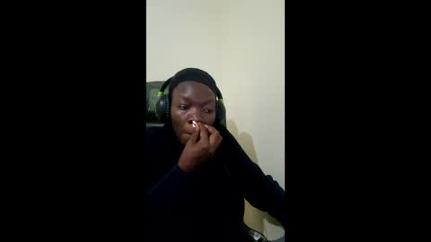 Mouthymiss online show from December 19, 2025, 7:21 pm