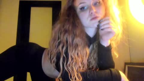 Eva  online show from December 20, 2024, 9:50 pm