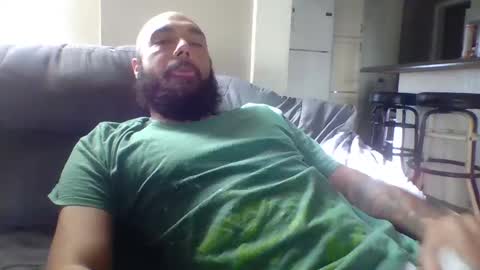 Mr8 online show from October 20, 2025, 7:25 pm