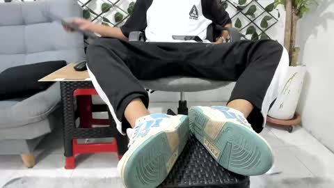 Snapshot of mr_cashjean chatting on January 15, 2025, 3:22 am controlljean online show from January 15, 2025, 3:22 am