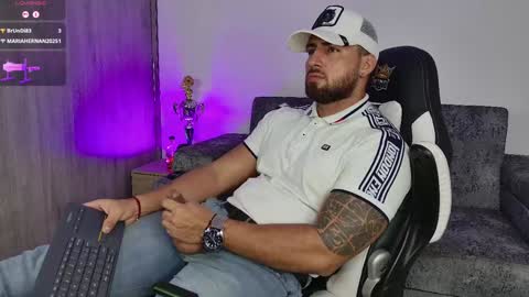 Snapshot of mr_david_cox chatting on February 9, 2025, 3:32 am David online show from February 9, 2025, 3:32 am