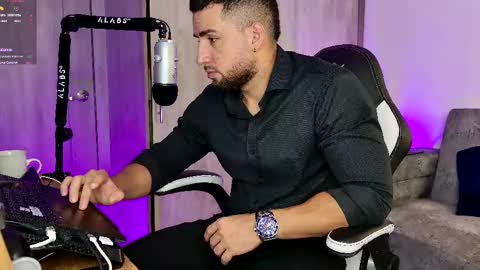 Snapshot of mr_david_cox chatting on February 16, 2025, 12:41 am David online show from February 16, 2025, 12:41 am