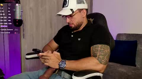 Snapshot of mr_david_cox chatting on March 12, 2025, 12:53 am David online show from March 12, 2025, 12:53 am