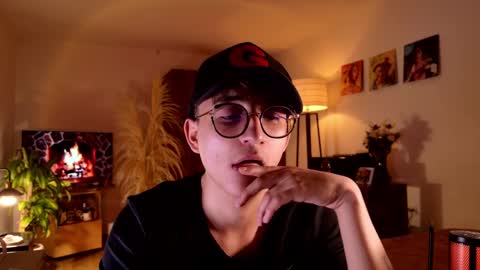 Mr Evans online show from September 9, 2025, 2:49 pm