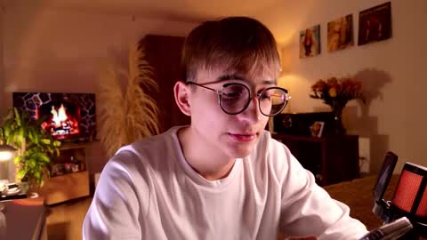 Mr Evans online show from September 17, 2025, 3:24 pm