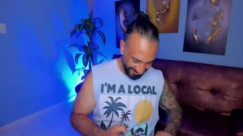 Snapshot of mr_maik22 chatting on October 8, 2025, 6:38 pm mr_maik22 online show from October 8, 2025, 6:38 pm