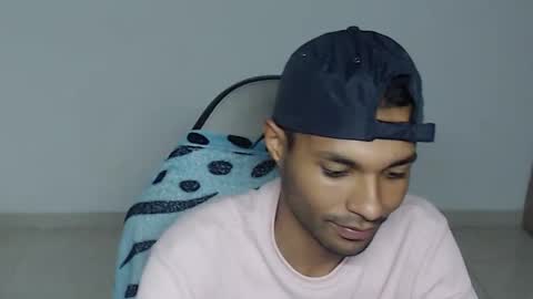 Max online show from November 28, 2025, 12:52 pm