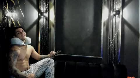 mr_maximo online show from October 15, 2025, 10:15 am