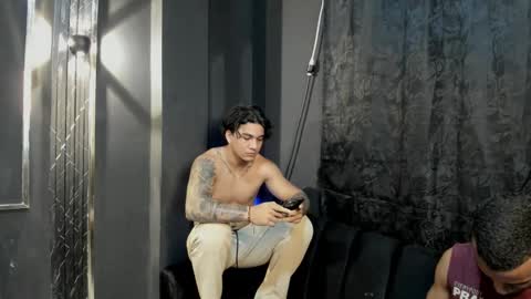 mr_maximo online show from October 19, 2025, 5:08 am