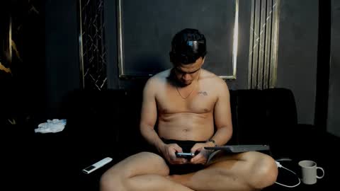 mr_maximo online show from November 29, 2025, 8:39 am