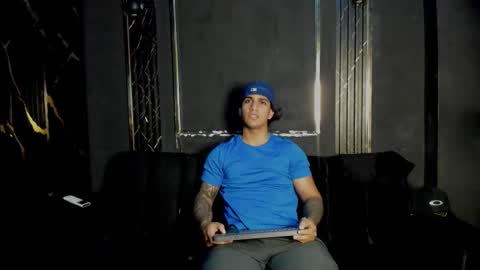 mr_maximo online show from December 21, 2025, 3:57 am