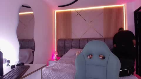 MIKEE online show from March 26, 2026, 3:12 am