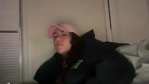 Snapshot of mr_mrs_glitter chatting on February 22, 2026, 11:58 pm Mr Mrs Glitter online show from February 22, 2026, 11:58 pm