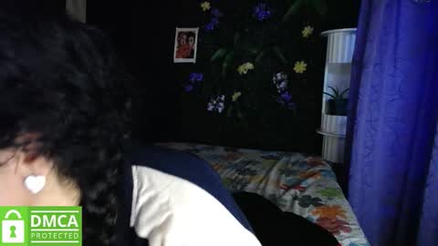 Mr  Mrs Curie online show from February 6, 2026, 10:57 pm