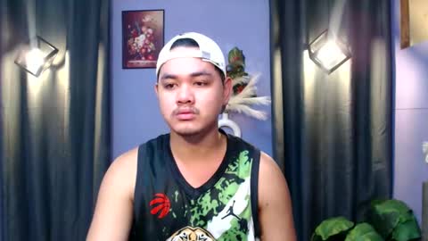 Snapshot of mr_olivercummerx chatting on October 5, 2025, 1:59 am mr_olivercummerx online show from October 5, 2025, 1:59 am