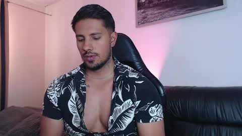 AARON online show from April 29, 2026, 6:25 pm