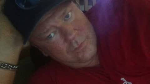 Snapshot of mr_squish chatting on July 1, 2026, 8:05 am mr_squish online show from July 1, 2026, 8:05 am