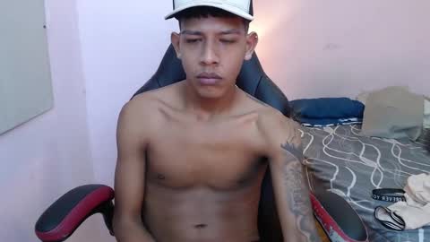 mr_stiven_ online show from January 3, 2025, 3:05 am