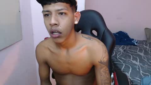 mr_stiven_ online show from January 6, 2025, 5:30 am