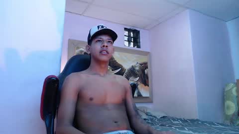 mr_stiven_ online show from February 17, 2025, 5:58 am