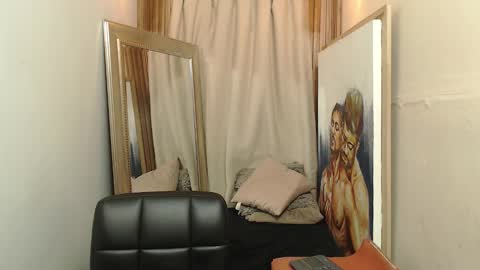 mr_stiven_ online show from December 3, 2025, 3:58 am