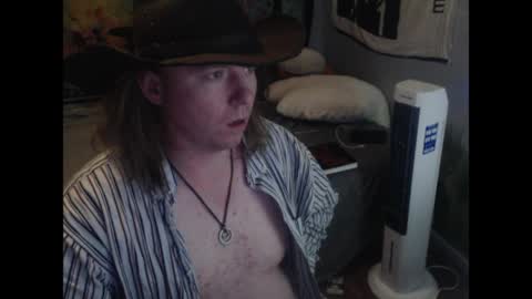 mr_strawberry online show from April 3, 2026, 11:08 am