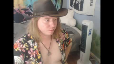 Snapshot of mr_strawberry chatting on April 8, 2026, 6:52 pm mr_strawberry online show from April 8, 2026, 6:52 pm