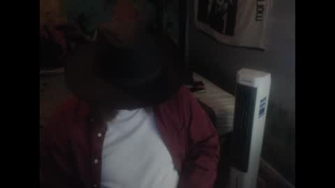 Snapshot of mr_strawberry chatting on May 1, 2026, 2:27 am mr_strawberry online show from May 1, 2026, 2:27 am