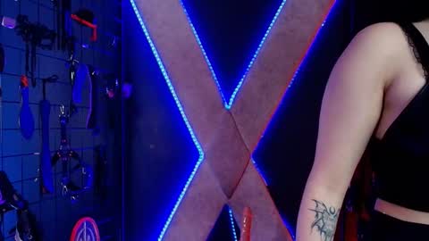 mranii_queen_bdsm_ online show from December 18, 2025, 3:34 am