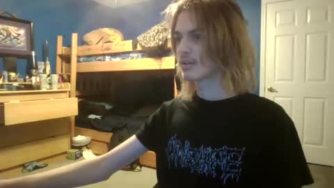 Ant online show from December 12, 2024, 6:31 pm