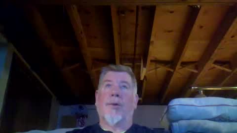 Snapshot of mrblade666 chatting on May 20, 2026, 10:32 am mrblade666 online show from May 20, 2026, 10:32 am