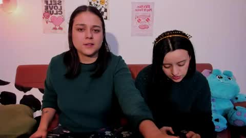Laura online show from May 19, 2026, 1:56 am